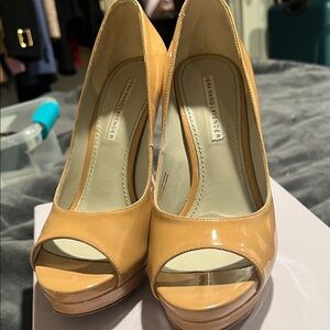 Vera Wang Lavender Peach Patent Peep-Toe Platform Heels